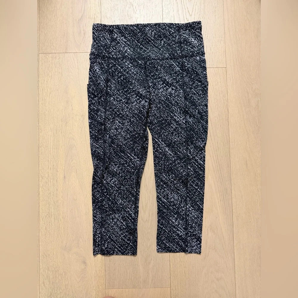 LULULEMON Fast and Free High-Rise Crop 23